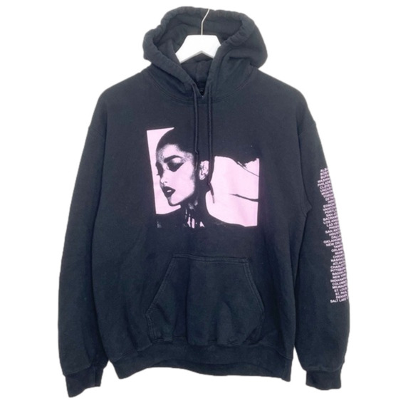 Ariana Grande Sweetener Concert Tour Hoodie Size Medium - Picture 1 of 5